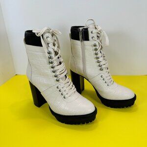 Women's Vince Camuto Ermania Crocodile White Leather Boots zippers US size 6.5